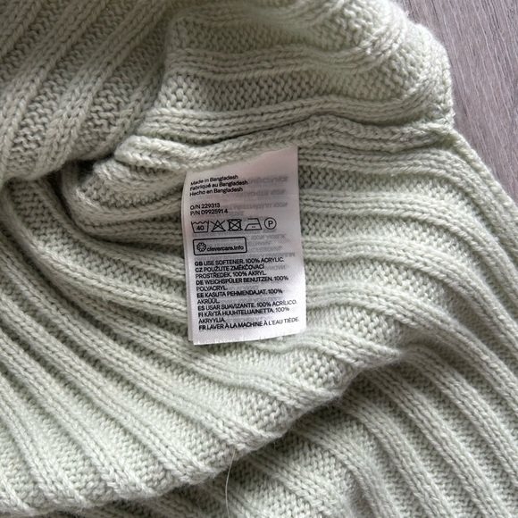 H&M Ribbed Knit Tank Top - Light Green - Picture 4 of 4